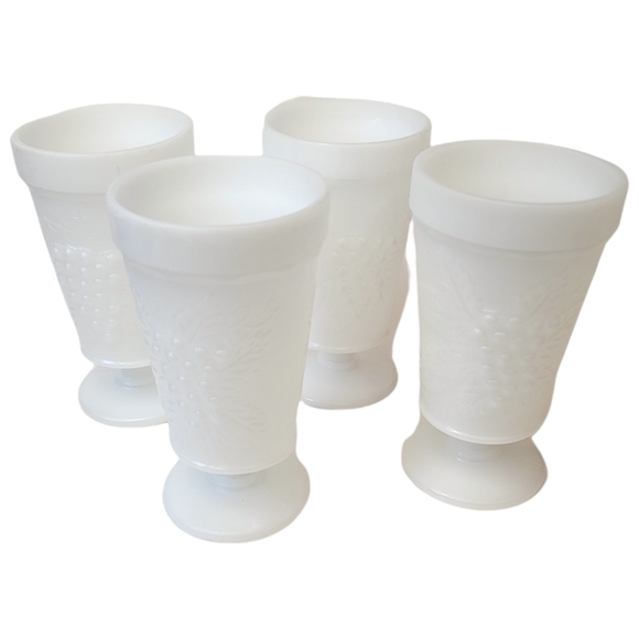 Vintage milk glass footed goblets set of 4 Anchor Hocking Indiana glass - Picture 2 of 4
